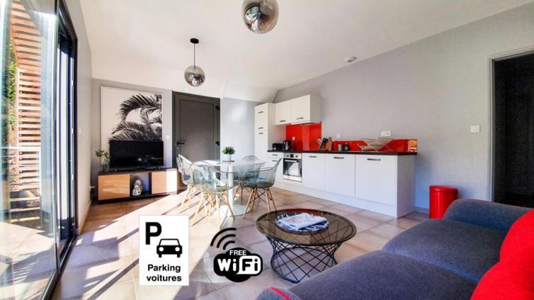 Апартаменты Le Nid Discret Avec Balcon Et Parking Prive Gratuit Сарла-ла-Канеда Экстерьер фото